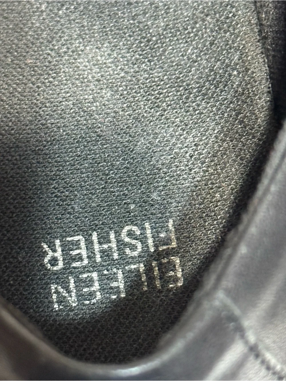 Pretty Eileen Fisher black sneakers size 7